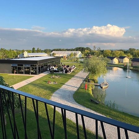 Ranc Ramarin Villa Garcin ภายนอก รูปภาพ
