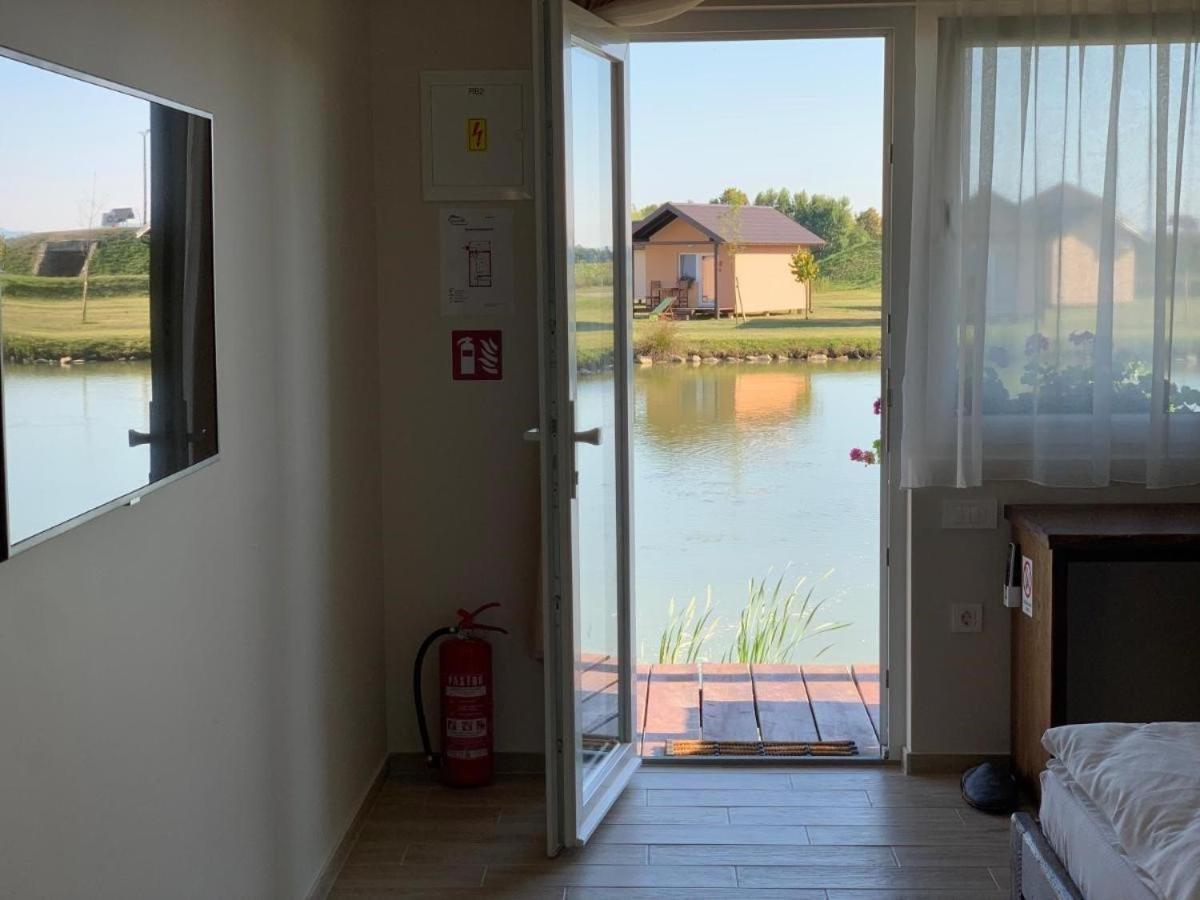 Ranc Ramarin Villa Garcin ภายนอก รูปภาพ