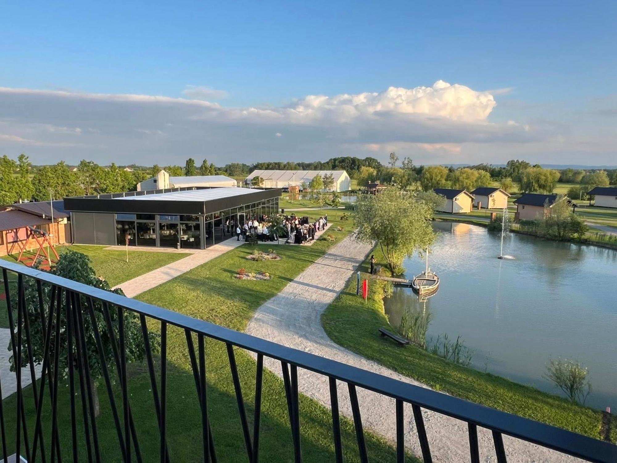 Ranc Ramarin Villa Garcin ภายนอก รูปภาพ