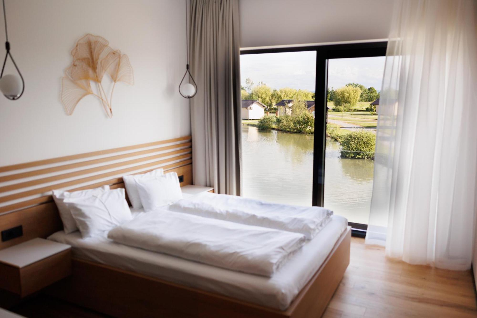 Ranc Ramarin Villa Garcin ภายนอก รูปภาพ